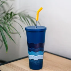 New Gobelet isotherme avec paille À Table